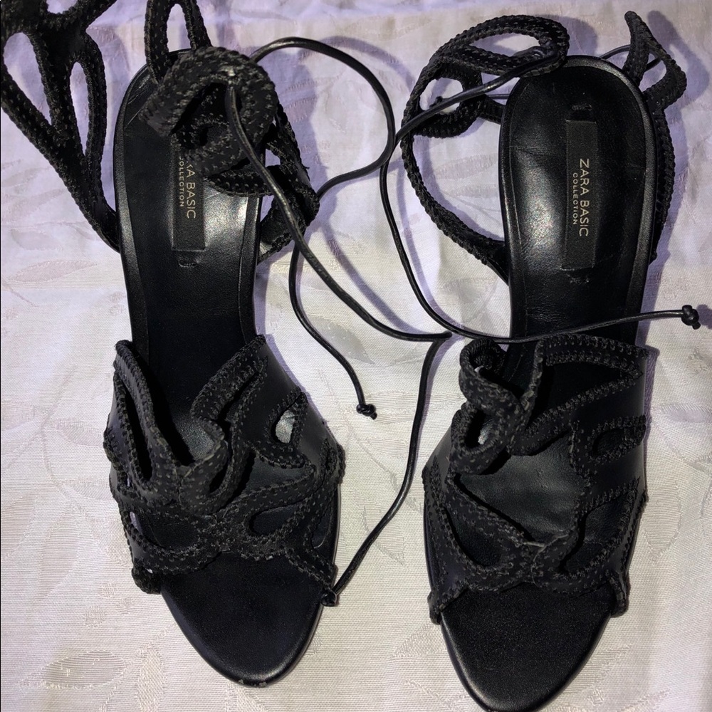 Zara Collection Black Lace Heels Size 6/36